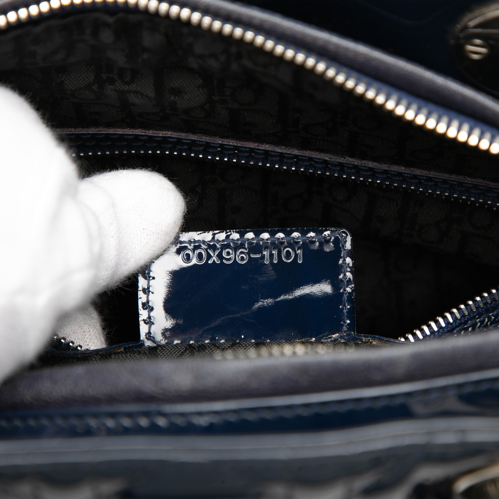 Pre-Loved Dior Large Patent Cannage Lady Dior - Picture 6 of 7